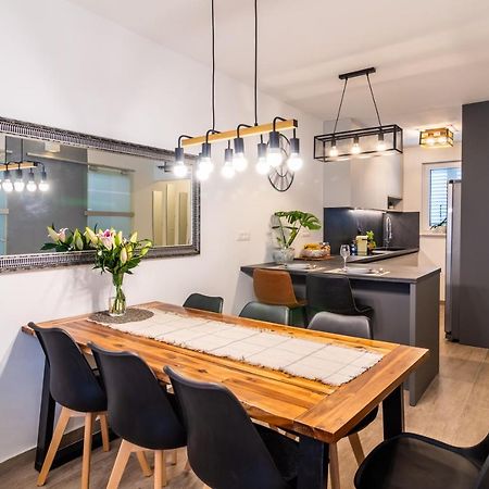 The One Apartment Split Bagian luar foto