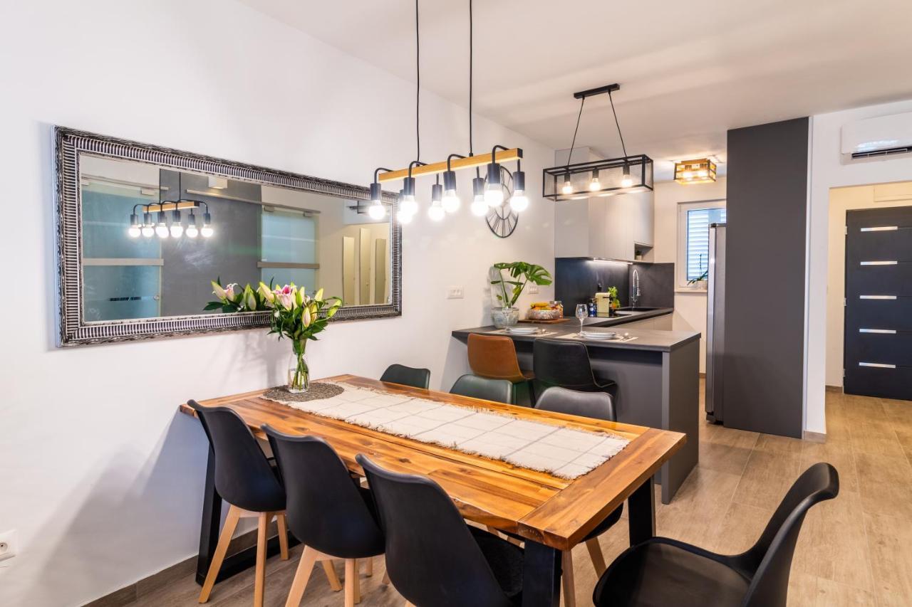 The One Apartment Split Bagian luar foto