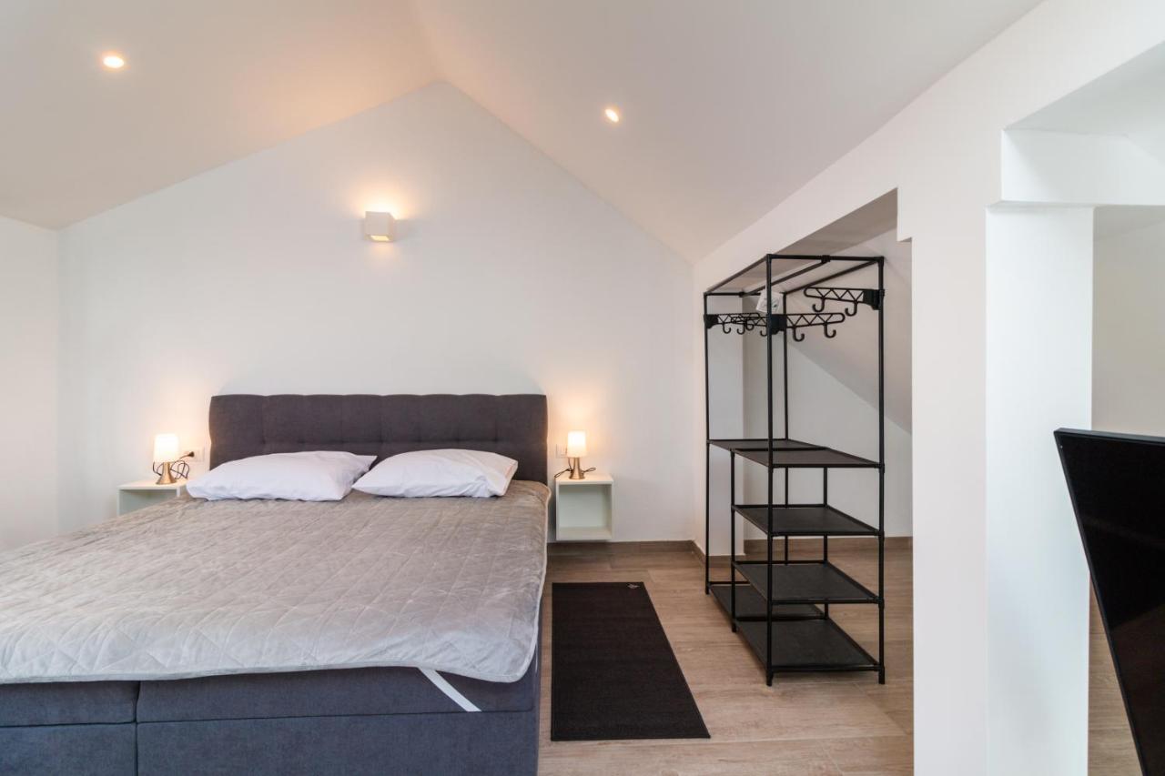 The One Apartment Split Bagian luar foto