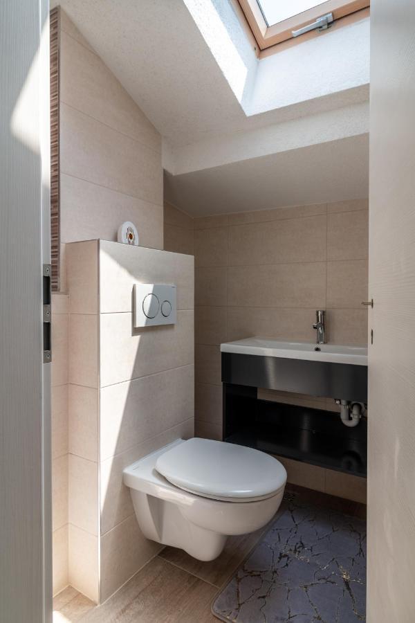 The One Apartment Split Bagian luar foto