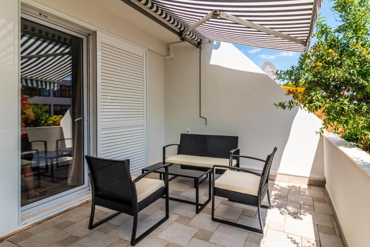 The One Apartment Split Bagian luar foto